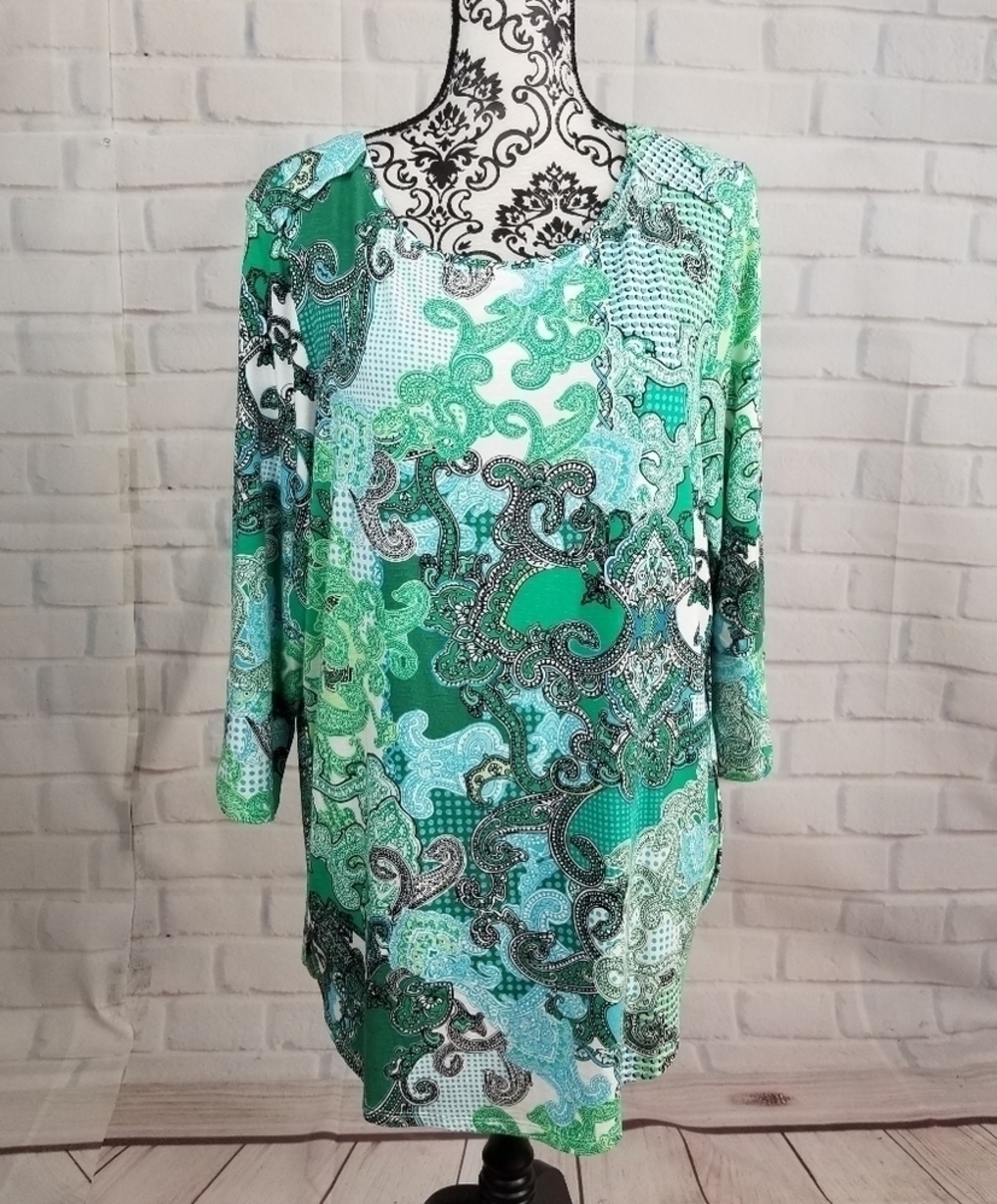 Chicos size 3 stretch knit paisley print tunic